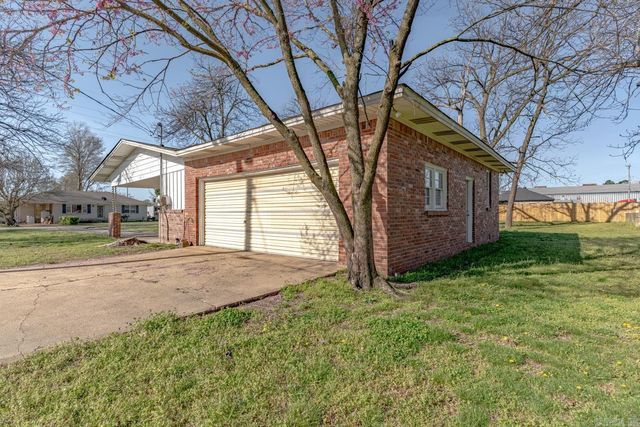 106 E Texie Avenue, Monette, AR 72447