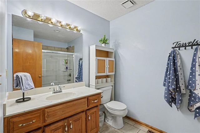 9908 W 51st Street, Merriam, KS 66203
