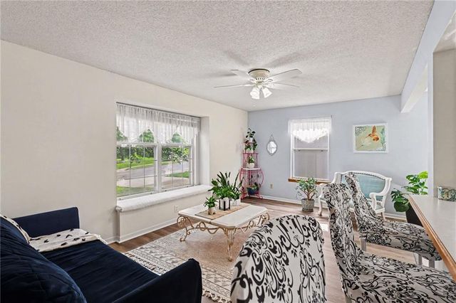 9908 W 51st Street, Merriam, KS 66203
