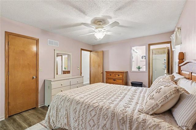 9908 W 51st Street, Merriam, KS 66203