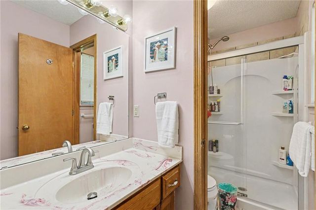 9908 W 51st Street, Merriam, KS 66203
