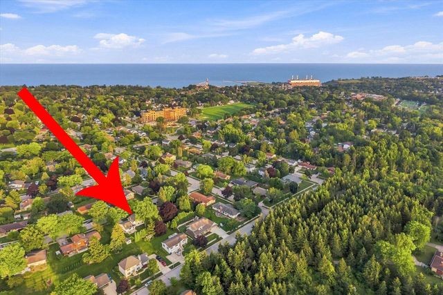 931 Fairview DRIVE, Port Washington, WI 53074