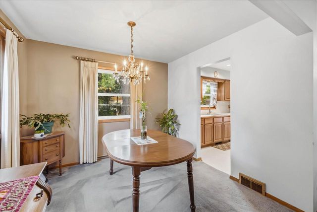 931 Fairview DRIVE, Port Washington, WI 53074