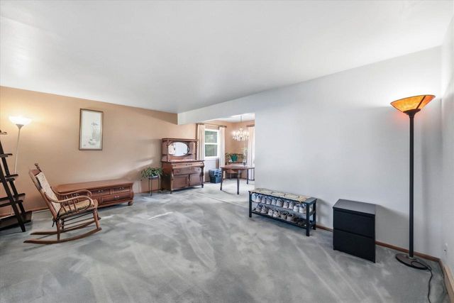 931 Fairview DRIVE, Port Washington, WI 53074