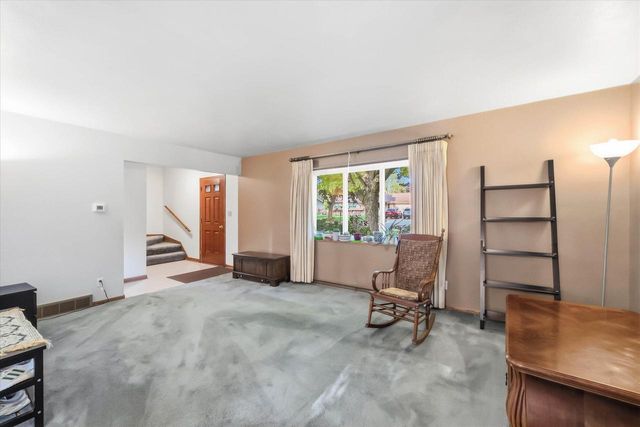 931 Fairview DRIVE, Port Washington, WI 53074