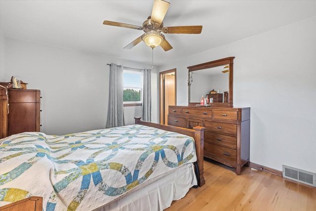 931 Fairview DRIVE, Port Washington, WI 53074