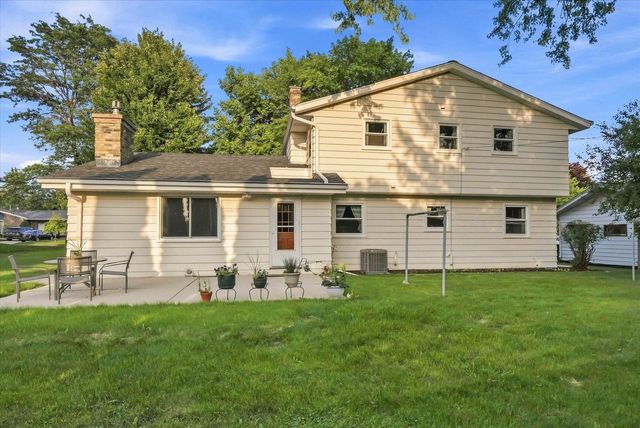 931 Fairview DRIVE, Port Washington, WI 53074