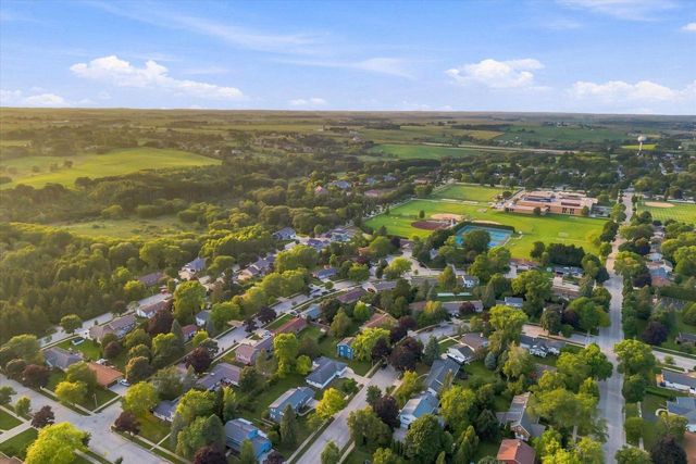 931 Fairview DRIVE, Port Washington, WI 53074