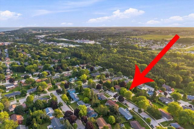 931 Fairview DRIVE, Port Washington, WI 53074