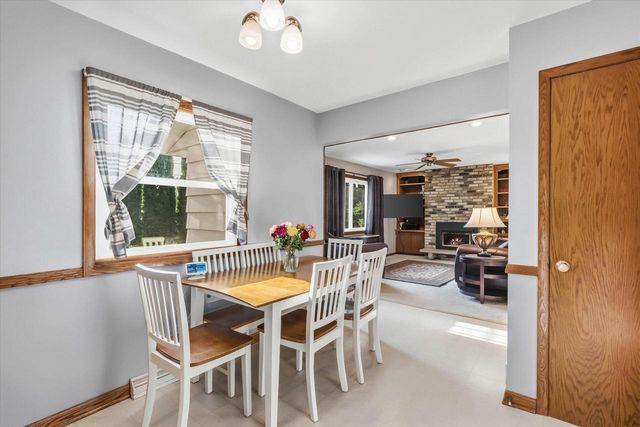 931 Fairview DRIVE, Port Washington, WI 53074