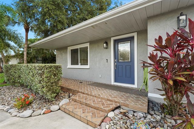 2129 LINWOOD DRIVE, Sarasota, FL 34232