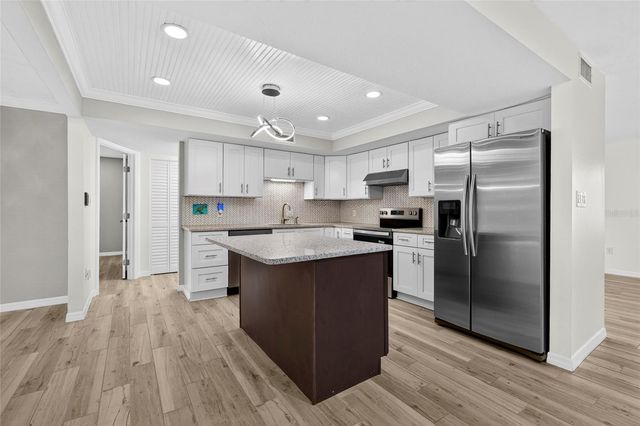2129 LINWOOD DRIVE, Sarasota, FL 34232
