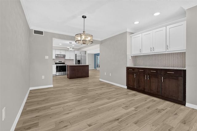 2129 LINWOOD DRIVE, Sarasota, FL 34232