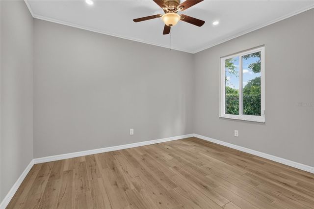 2129 LINWOOD DRIVE, Sarasota, FL 34232