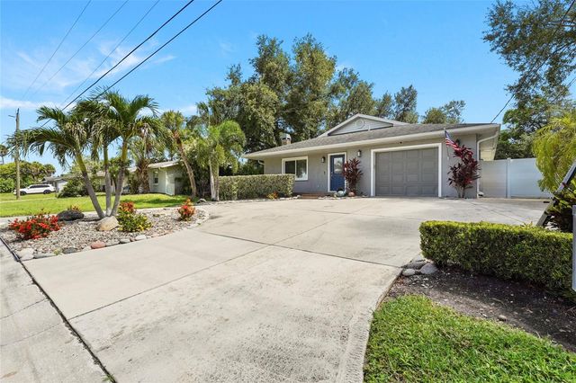 2129 LINWOOD DRIVE, Sarasota, FL 34232