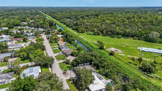 2129 LINWOOD DRIVE, Sarasota, FL 34232