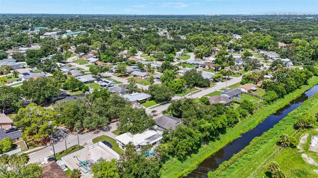 2129 LINWOOD DRIVE, Sarasota, FL 34232