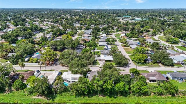 2129 LINWOOD DRIVE, Sarasota, FL 34232