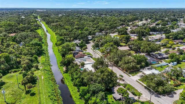 2129 LINWOOD DRIVE, Sarasota, FL 34232