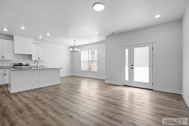 294 W 4th S, Sugar City, ID 83448