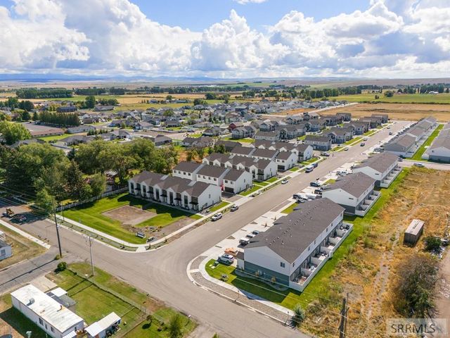 294 W 4th S, Sugar City, ID 83448