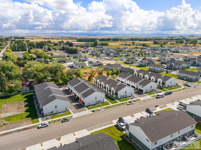 294 W 4th S, Sugar City, ID 83448