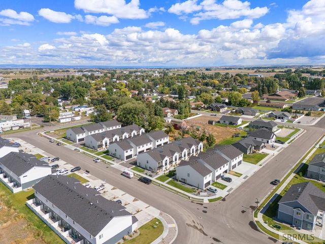 294 W 4th S, Sugar City, ID 83448