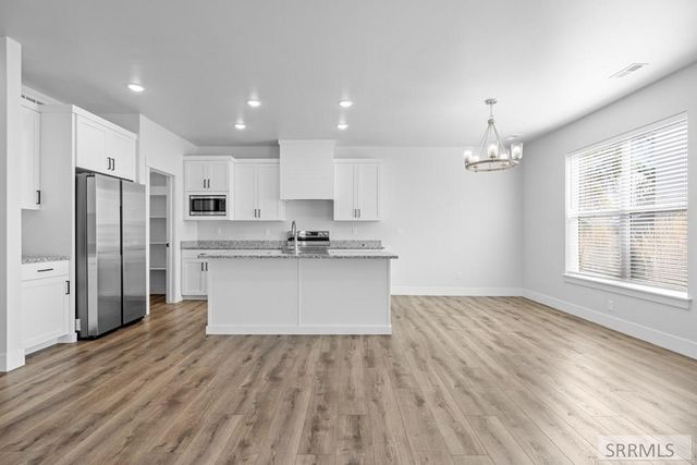 294 W 4th S, Sugar City, ID 83448