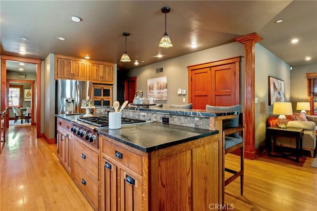 109 E Grandview, Sierra Madre, CA 91024