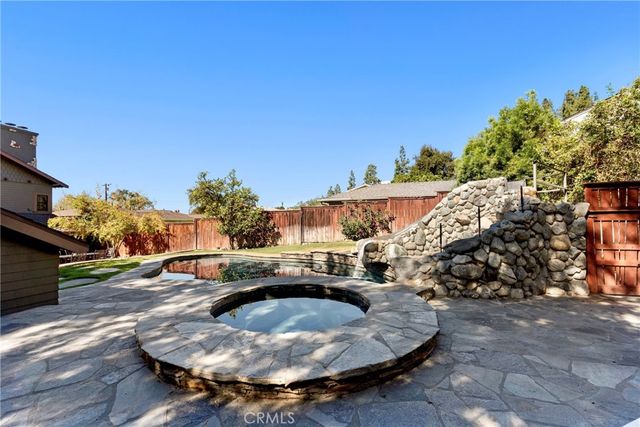 109 E Grandview, Sierra Madre, CA 91024