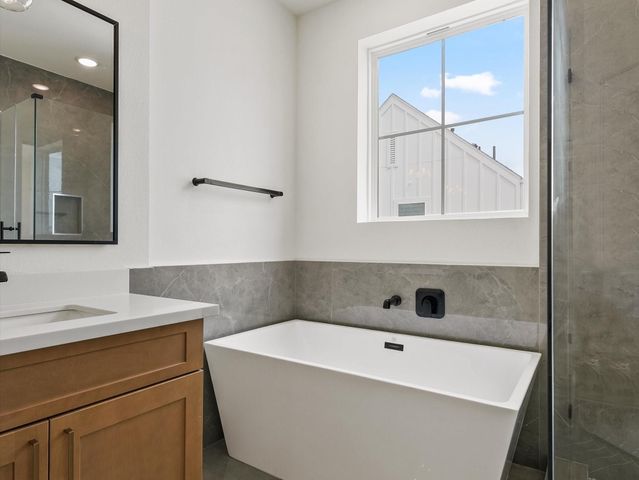 1804 Del Norte Street E, Houston, TX 77018