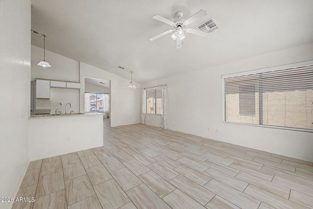 8563 W MISSION Lane, Peoria, AZ 85345