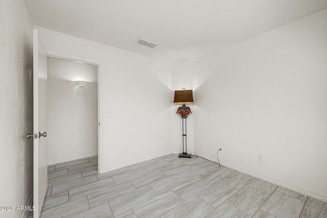 8563 W MISSION Lane, Peoria, AZ 85345