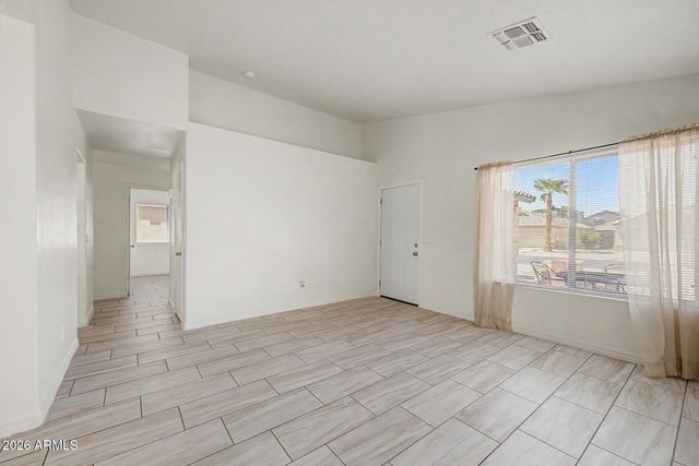 8563 W MISSION Lane, Peoria, AZ 85345
