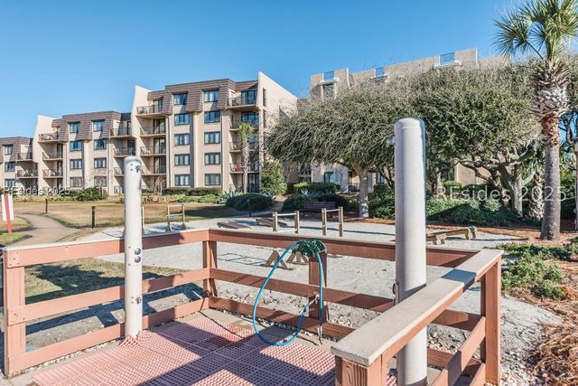 85 Folly Field Rd Apt 119, Hilton Head Island, SC 29928