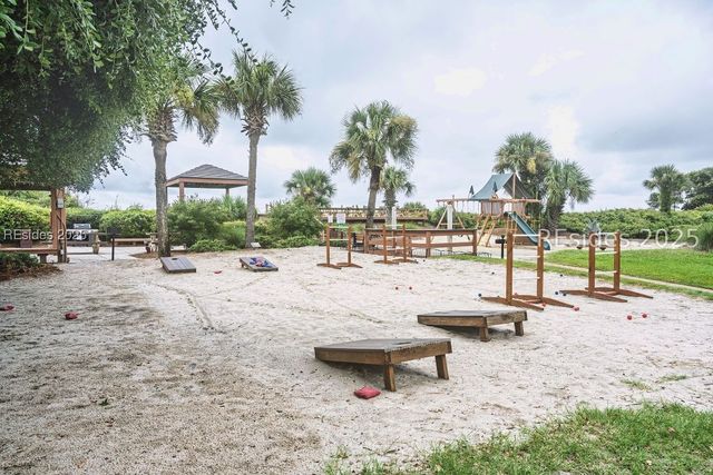 85 Folly Field Rd Apt 119, Hilton Head Island, SC 29928