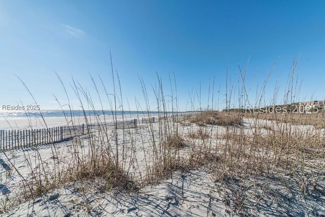 85 Folly Field Rd Apt 119, Hilton Head Island, SC 29928