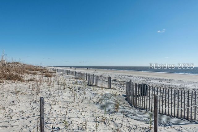 85 Folly Field Rd Apt 119, Hilton Head Island, SC 29928