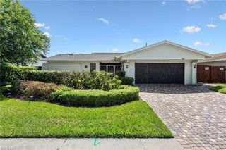 4980 Napoli DR, Naples, FL 34103