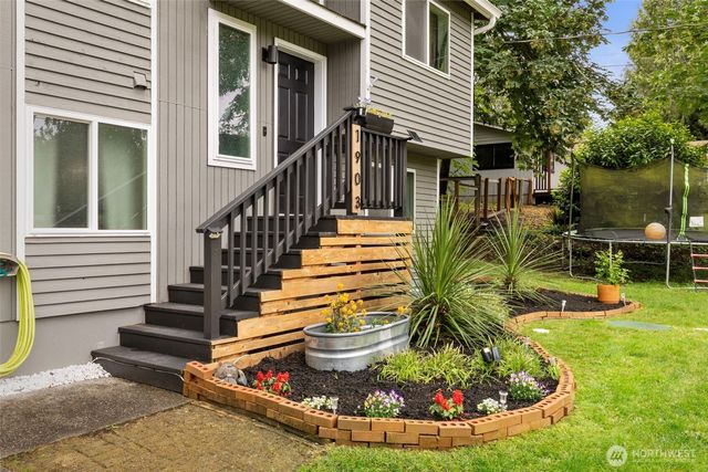 1903 NW Russell Street, Poulsbo, WA 98370