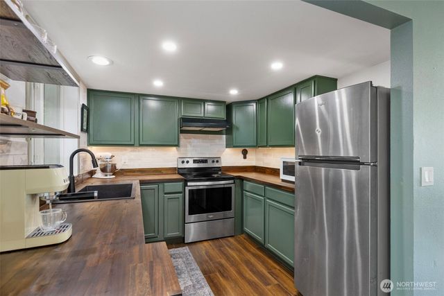 1903 NW Russell Street, Poulsbo, WA 98370