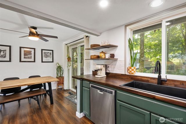 1903 NW Russell Street, Poulsbo, WA 98370