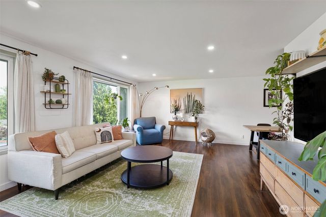 1903 NW Russell Street, Poulsbo, WA 98370