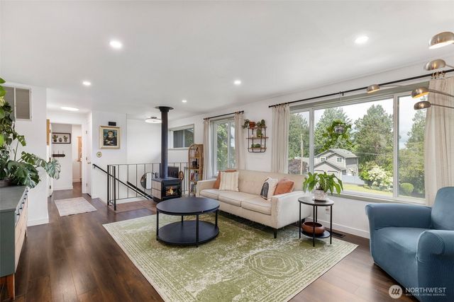 1903 NW Russell Street, Poulsbo, WA 98370