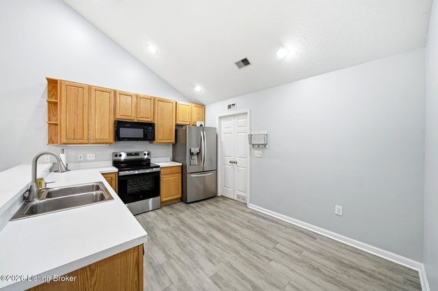 12106 Buck Horn Pl, Jeffersontown, KY 40299