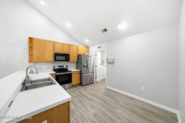 12106 Buck Horn Pl, Jeffersontown, KY 40299