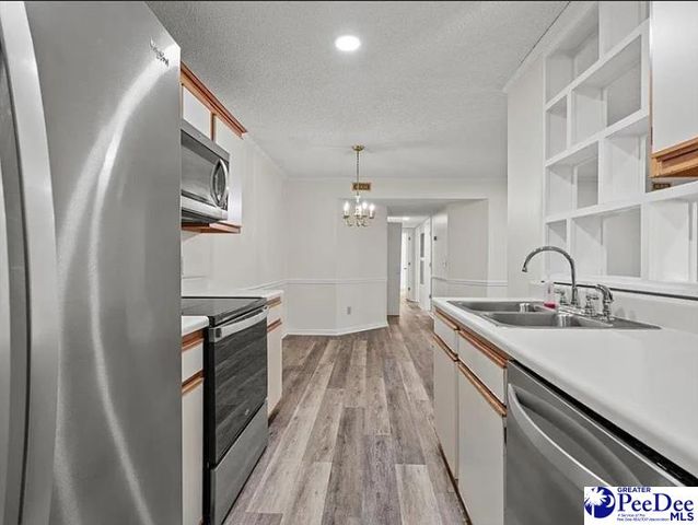 701 Coventry Ln, Florence, SC 29501