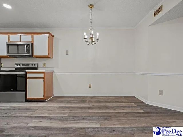 701 Coventry Ln, Florence, SC 29501