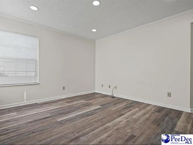 701 Coventry Ln, Florence, SC 29501