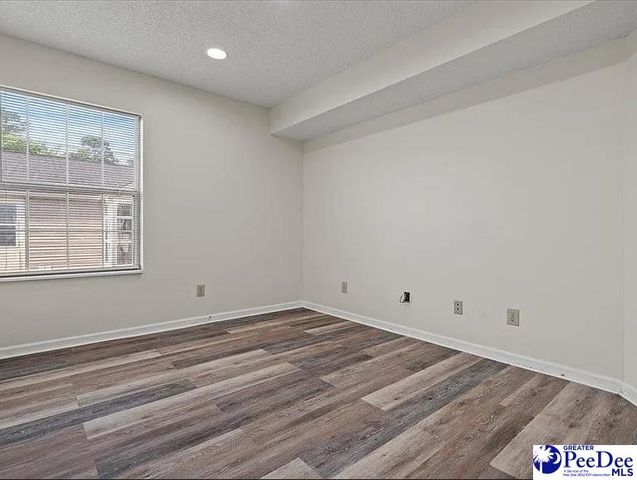 701 Coventry Ln, Florence, SC 29501